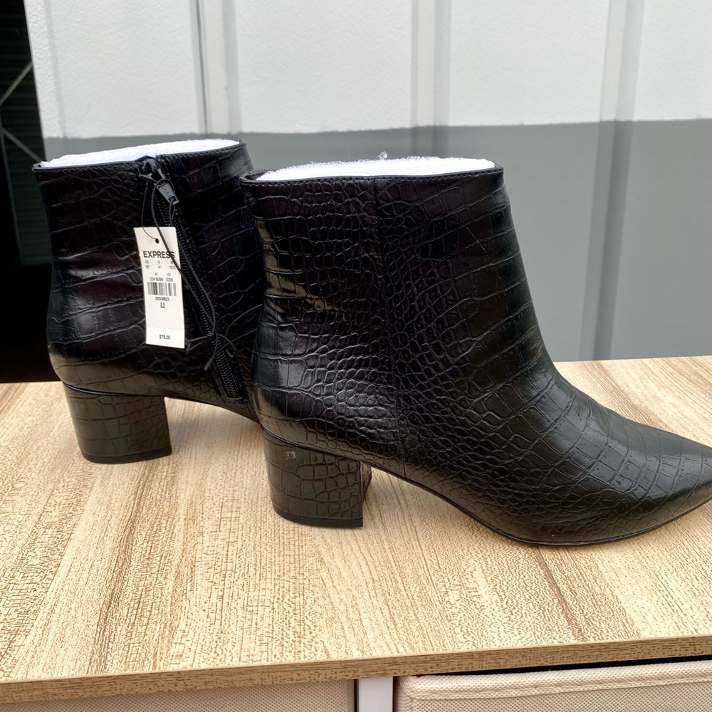 NWT Express Booties